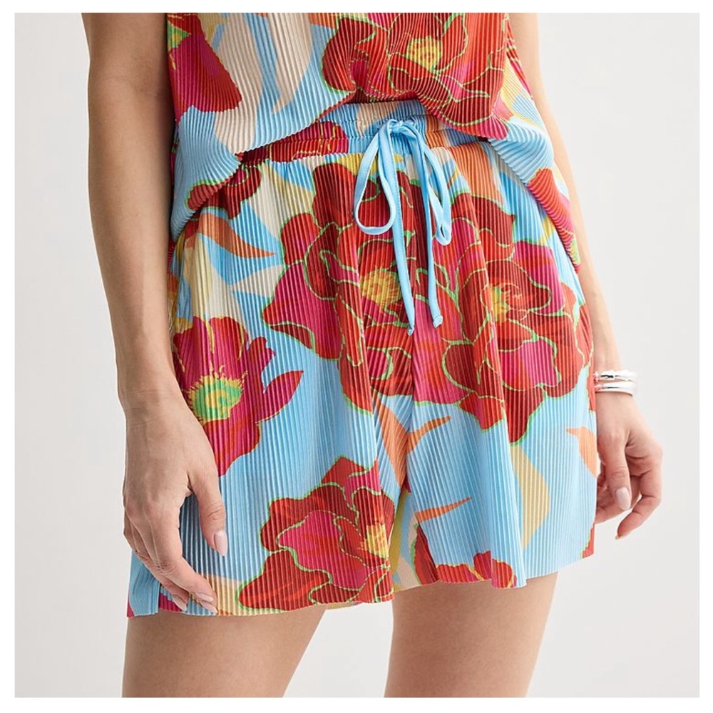 Intempo Plisse Floral Women's Shorts - Blue and Red